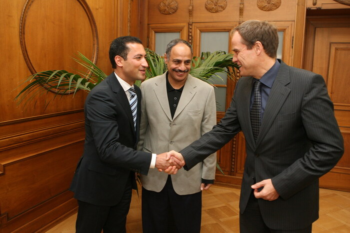 Soheyl Ghaemian organisiert das Treffen von Dr. Kamali mit Oberbürgermeister Dr. Eckart Würzner